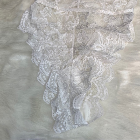 Plunging Lace V-neck Sexy Teddy Bodysuit - Picture 9 of 13